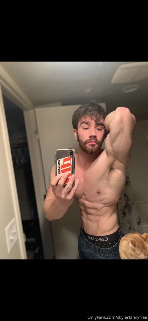 Find me sexy so does everyone 