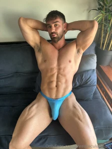 Hey thereee yes you u like what u see well i got a deal for you buy