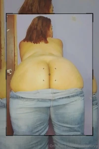 Would you like to have this ass riding your cock videocall hot now