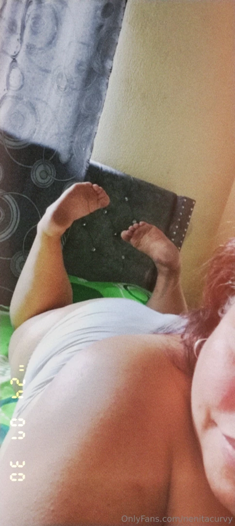 Who loves the soles of the feet on this page 