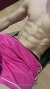 Here you train from head to toe ac se entrena de pies a cabeza