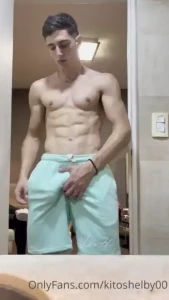 Can you give me a caress above my pants me das una caricia por encima