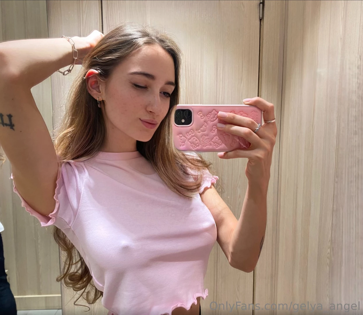 Gamer girl her sara_do tight huge ass needs your hard cock inside can part 155 