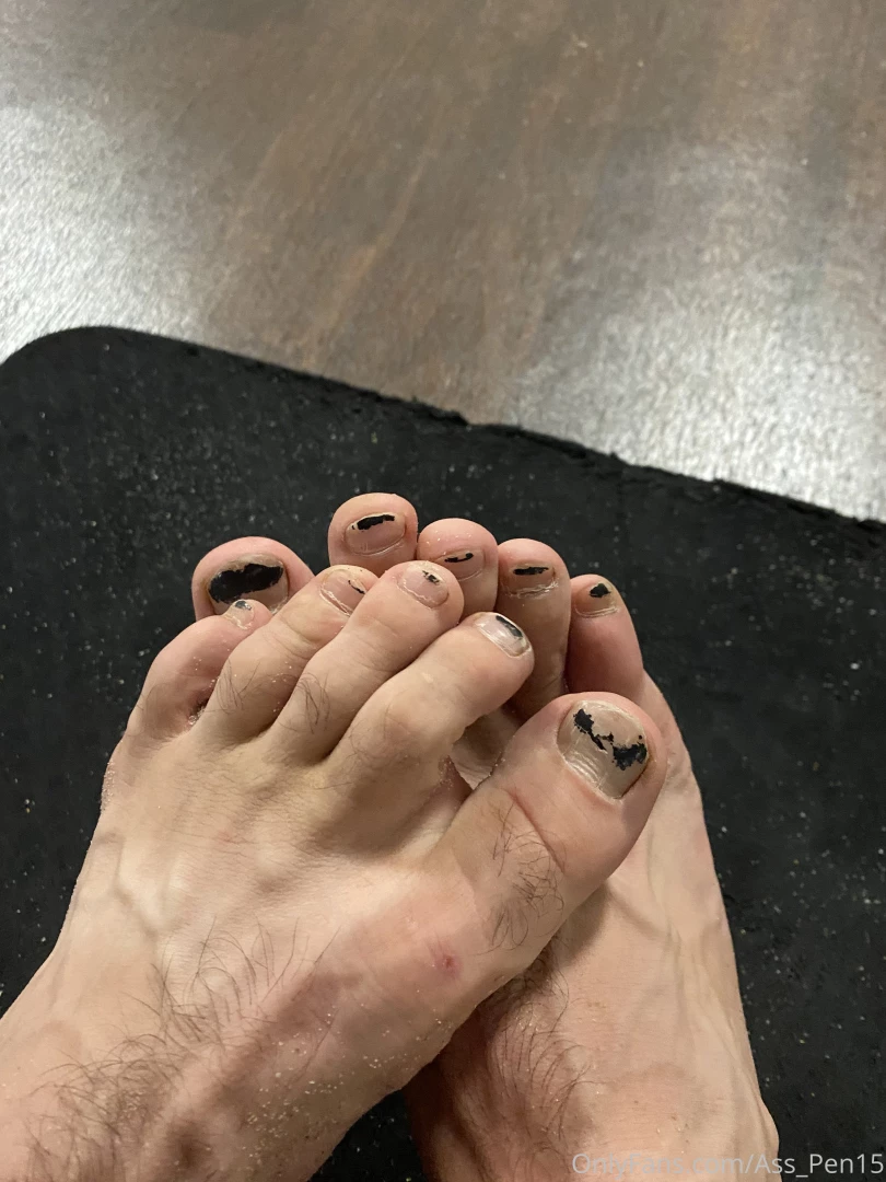 Feet pics are free with my sites subscription pity no one screams for 