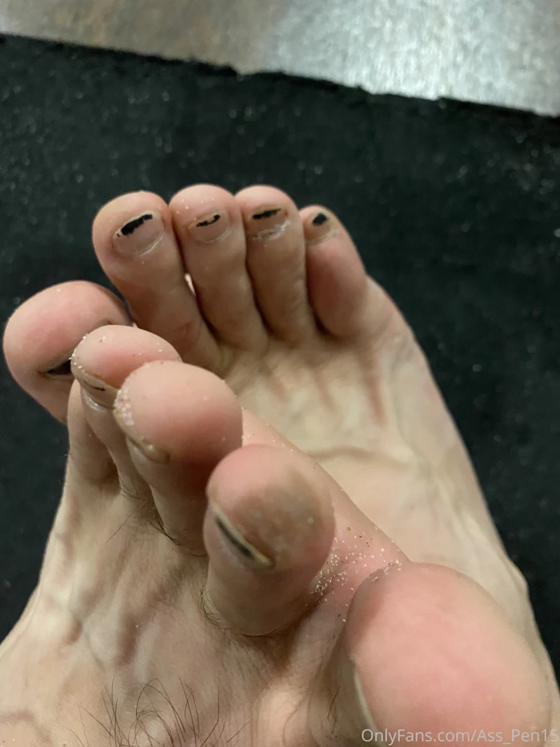 Feet pics are free with my sites subscription pity no one screams for part 5 