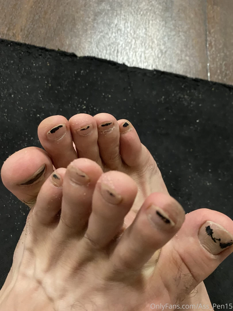 Feet pics are free with my sites subscription pity no one screams for part 6 