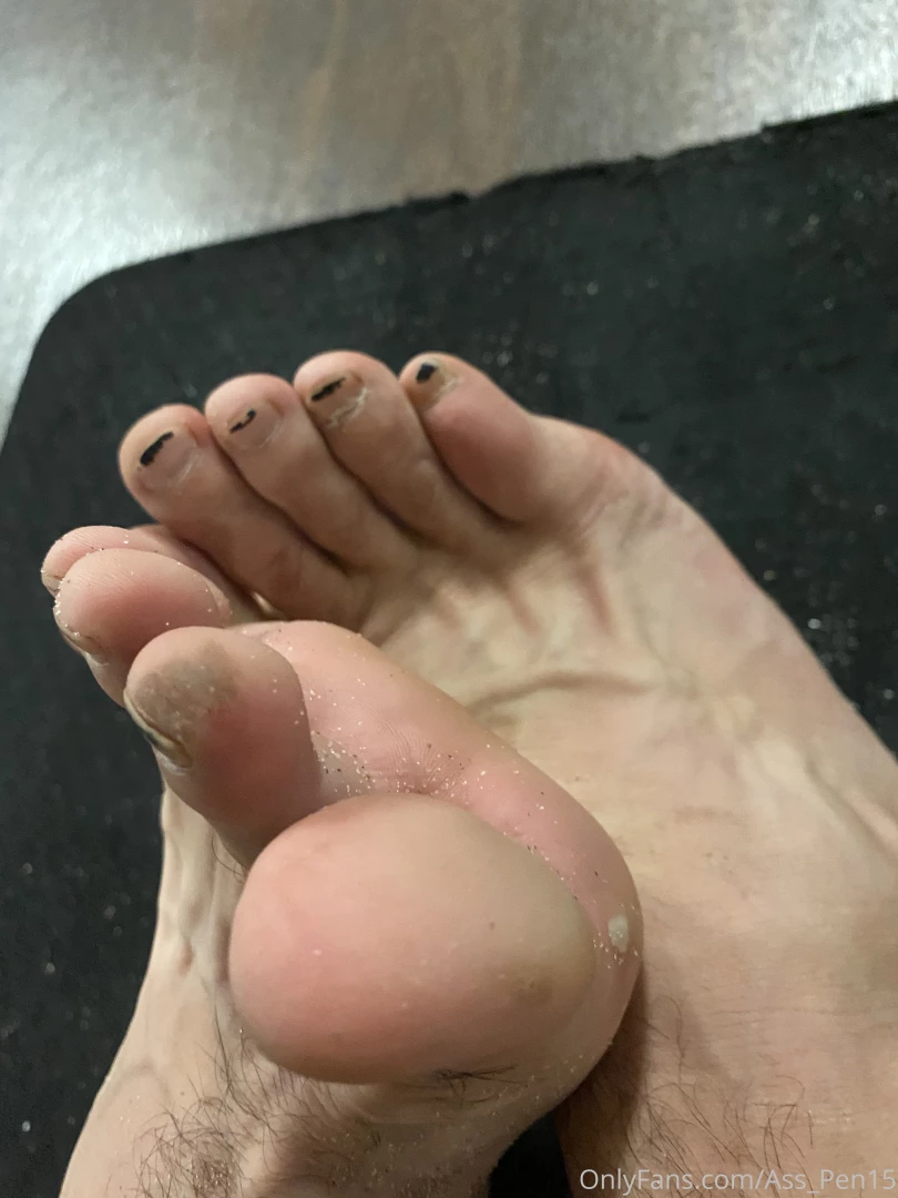 Feet pics are free with my sites subscription pity no one screams for part 4 