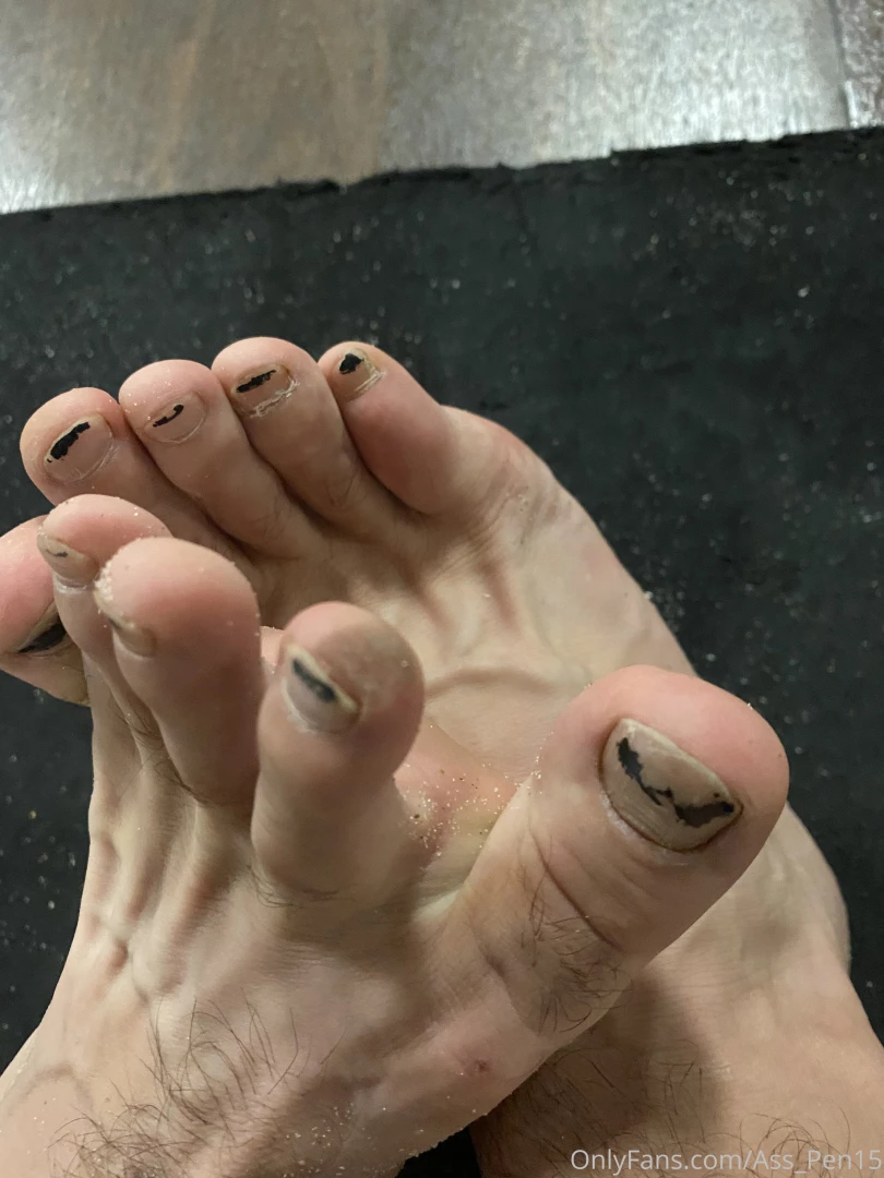 Feet pics are free with my sites subscription pity no one screams for part 8 