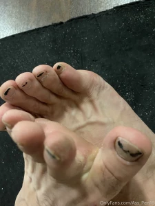 Feet pics are free with my sites subscription pity no one screams for part 7