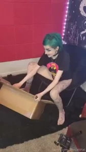 Good morning finally unboxing my new hismith sex machine there were so