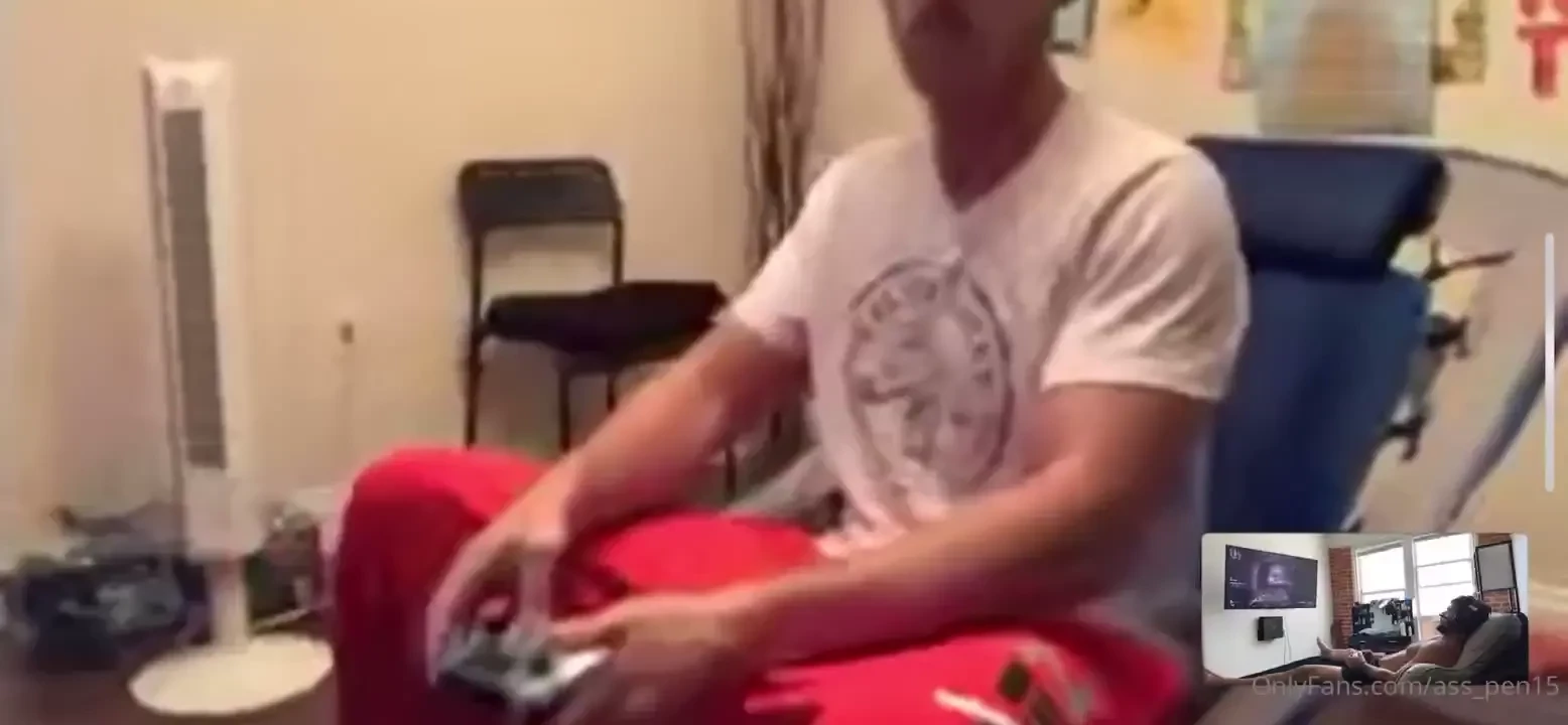 Me and romantoddnyc just now realizing that facetime doesn t allow 