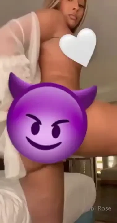 69 off pussy exposed got my leg on the couch my bra off and my fingers 