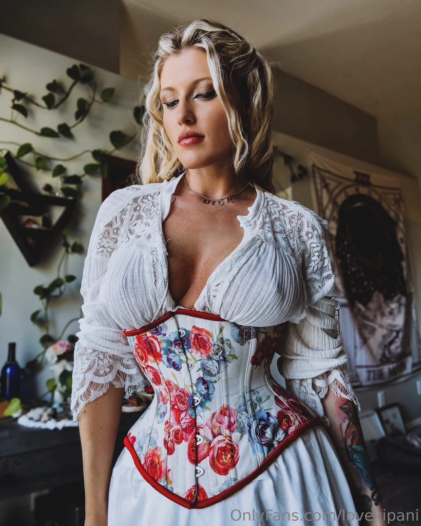 Happy friday check your dms for the photoset part 1 