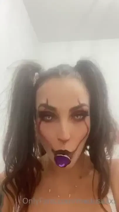 Happy halloween chicos no se me ocurre nada mas terror fico que esta part 4 
