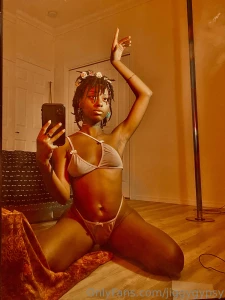 Swipe for a rare lil peek of this outfit from behind follow