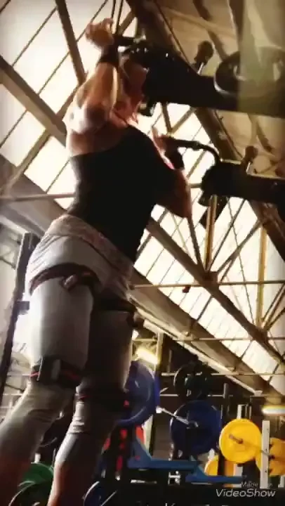 I m all about explosive workouts shoulders tonight amp hamstrings i 