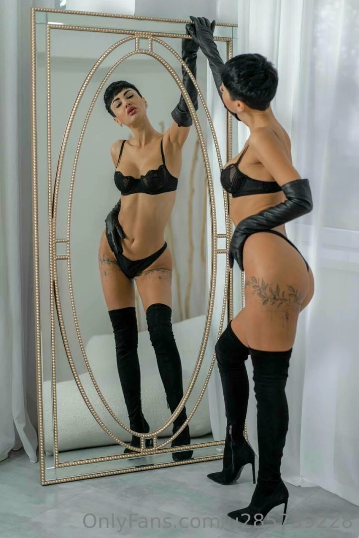 I look at myself in the mirror so closely not because i have 