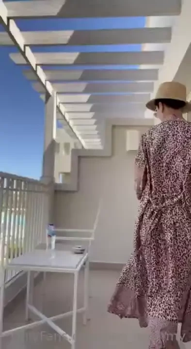 I so want warmth and sun mmm maybe you can warm me up honey 