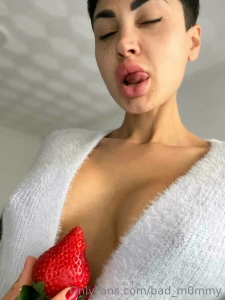 Sexy food what food would you eat during sex