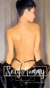 It s time for you to know that mommy is the most elegant and