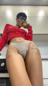 I love apples they are so juicy so sweet but something tells me that