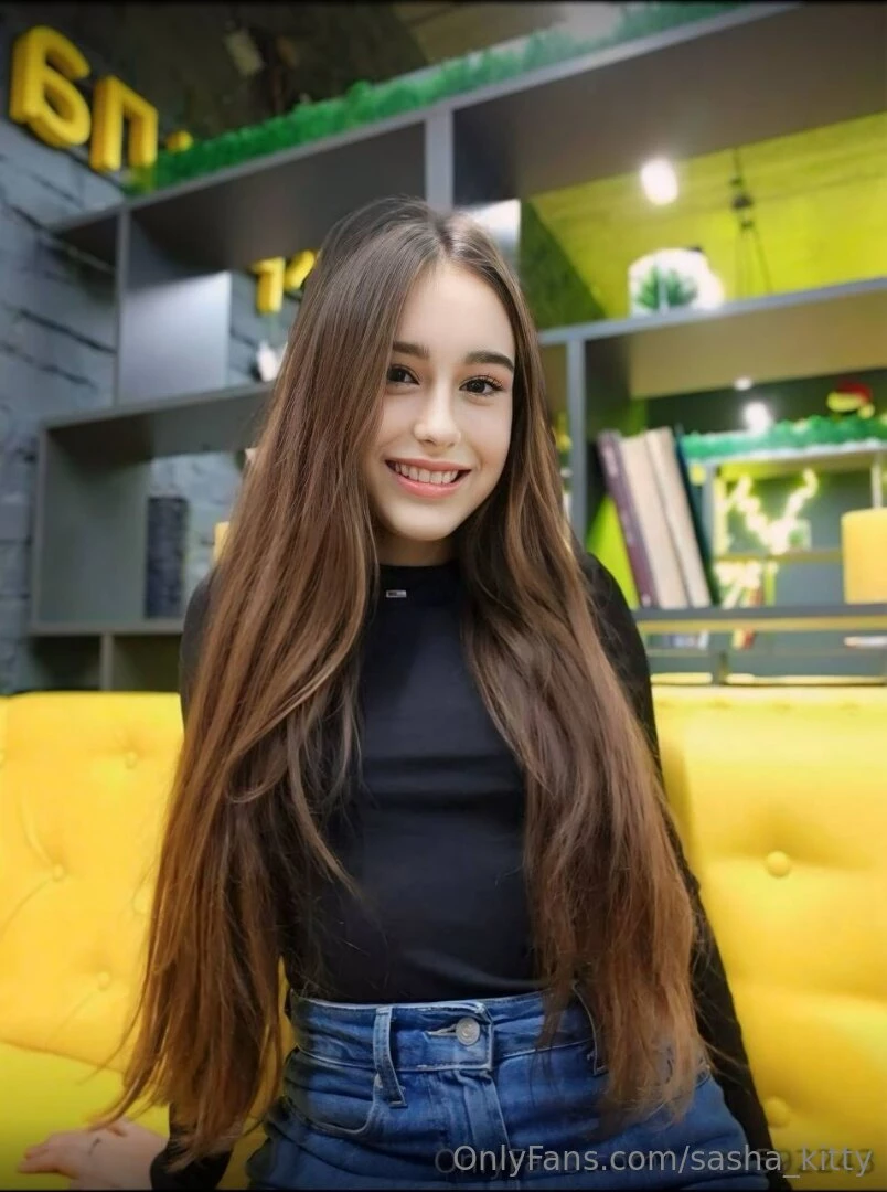 This hot thing 18y o_alice is waiting for you her pussy is very wet part 144 