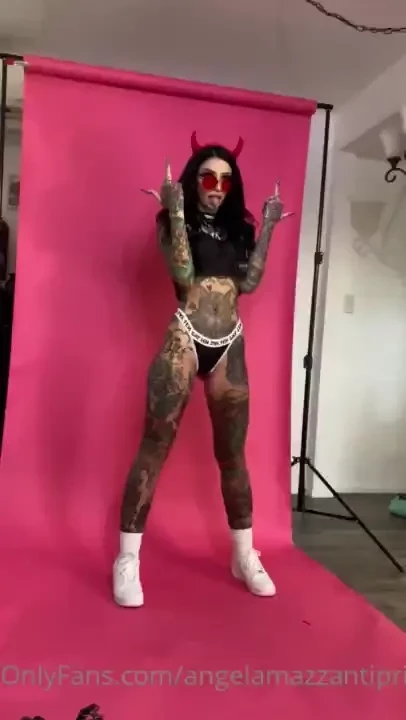 A little bts from todays shoot should i post the booty shots too 