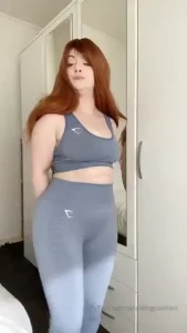 Wiggle wiggle the xxx version of this can be found on my vip page