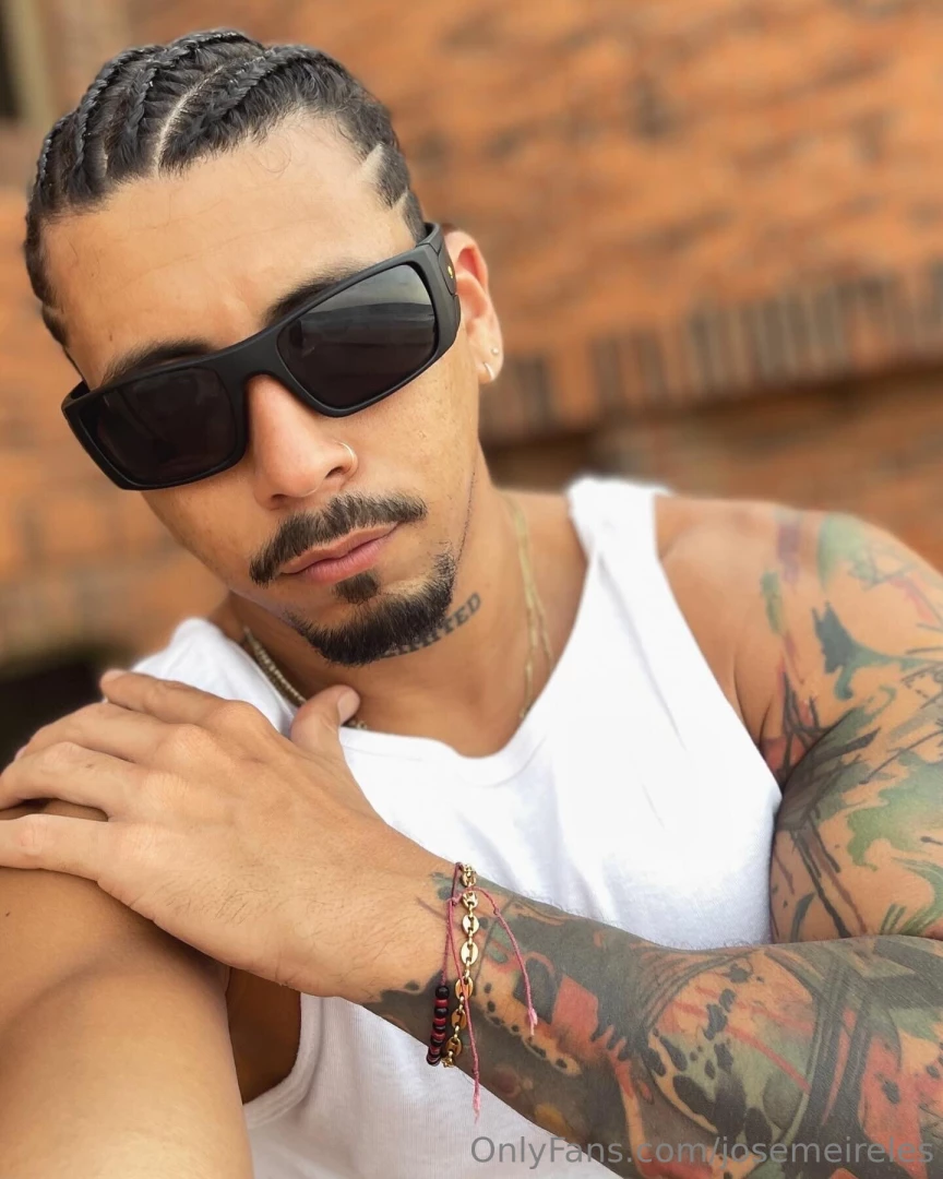 Starting the day https onlyfans com josemeireles 