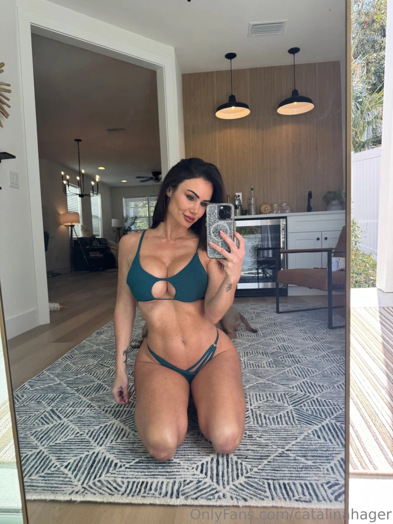 Tight skirts and button-ups look classy but they come off so easily 