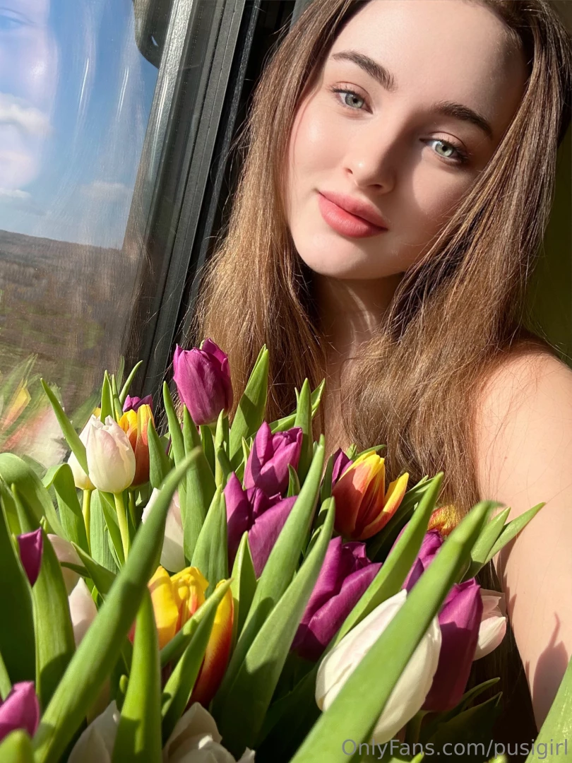 Girls congratulations to you on march 8 and happy spring holiday men i 