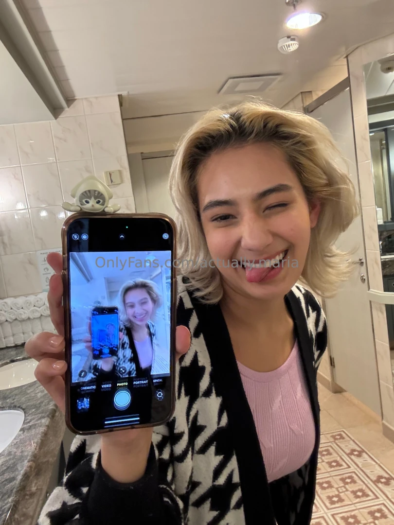 I added new things to my wishlist if you buy me a gift then you get a 