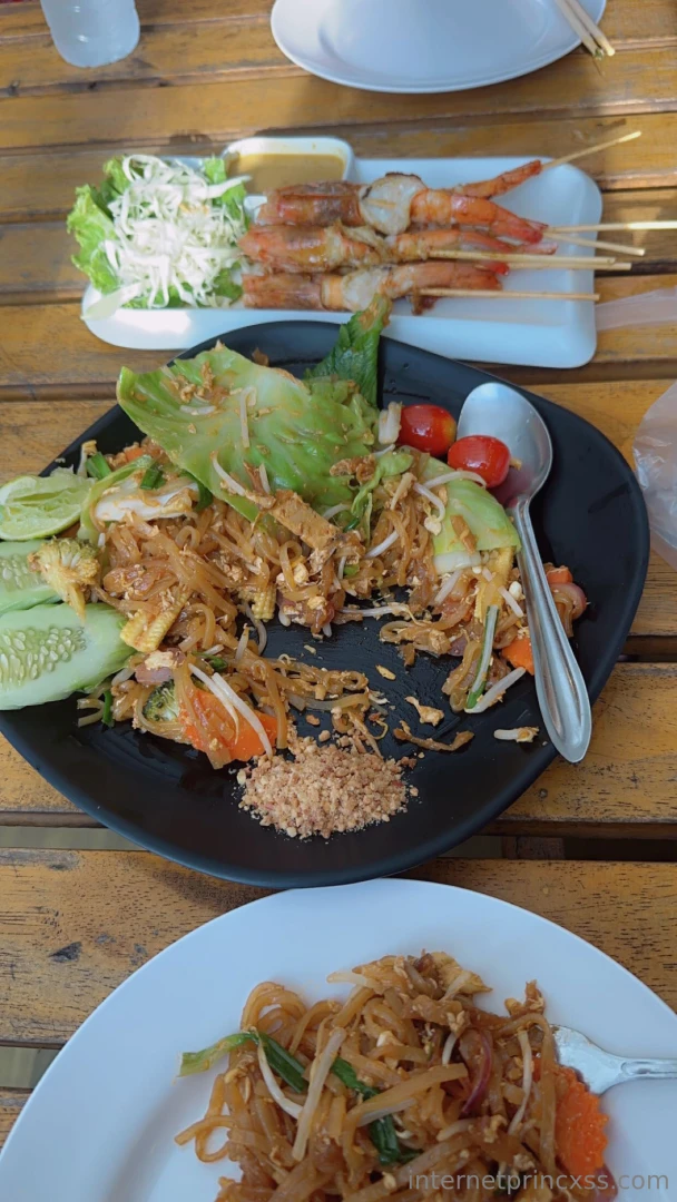 I m never gonna get over how good the fucking food is here pad thai 