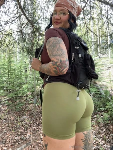 When you re hiking with me you get 2 great views on the trailhead part 1