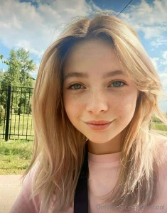 Big ass slut sunnybanny1 wants you to slap it this naughty loves to part 672