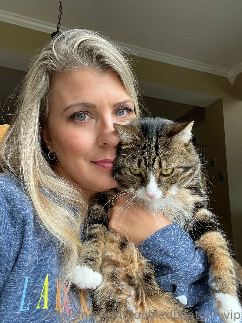 My kitters he s the best co-workers i have ever had part 2 