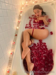 Come sleep with me i promise we won t love love love will love us ven