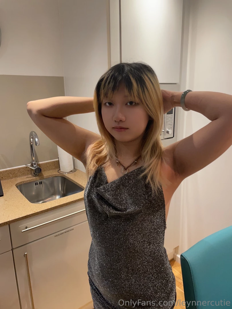 Dare to find out if i m too hot to handle 
