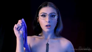 aestravip - Medical glove masturbation 21 12 min click the arrow for the full vid 