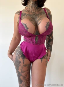 That body is absolutely stunning what more could you crave tap to part 1