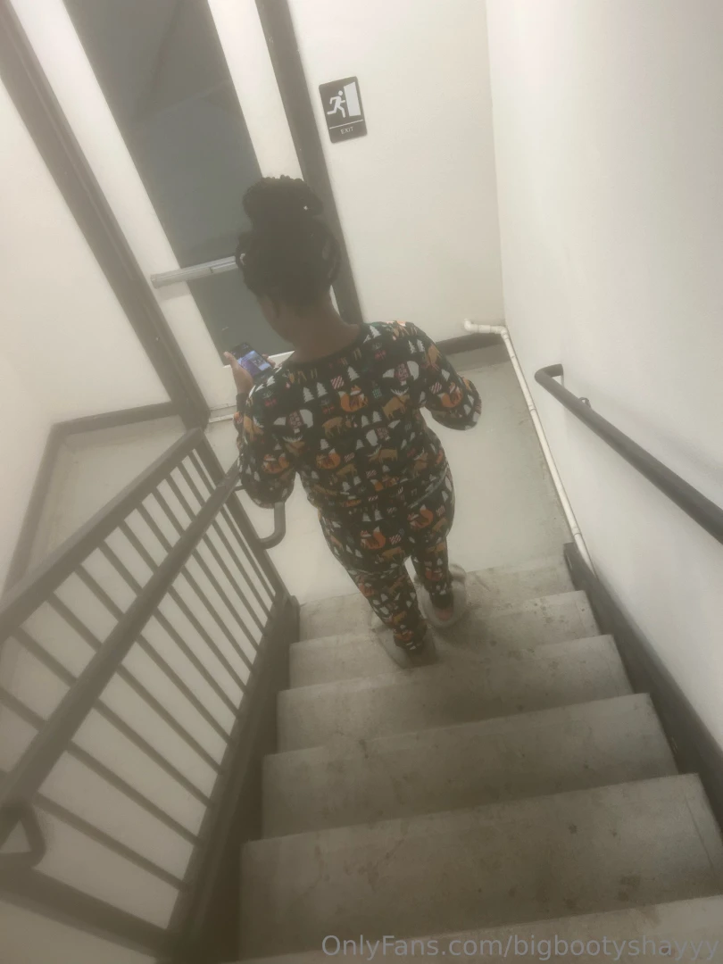 Stroke yo dick to me baby i ll brb i m bout to suck this dick 