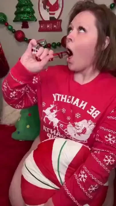 Santas naughty slut wants you to message meeee mcjigglezzzpremium 