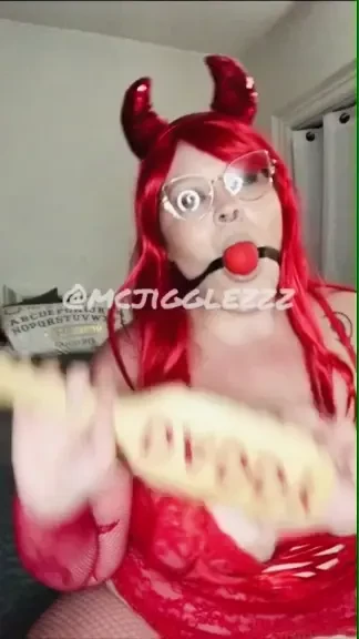 Spank kink here tip 5 to watch me spank myself with my daddy paddle 