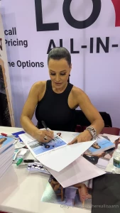 thereallisaann1 - Hello lover after a very busy weekend i have a lot of catching up to 