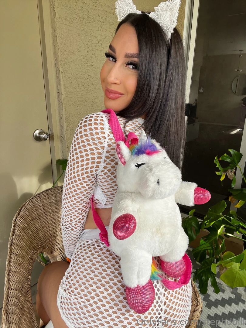 Petunia is a raver too 