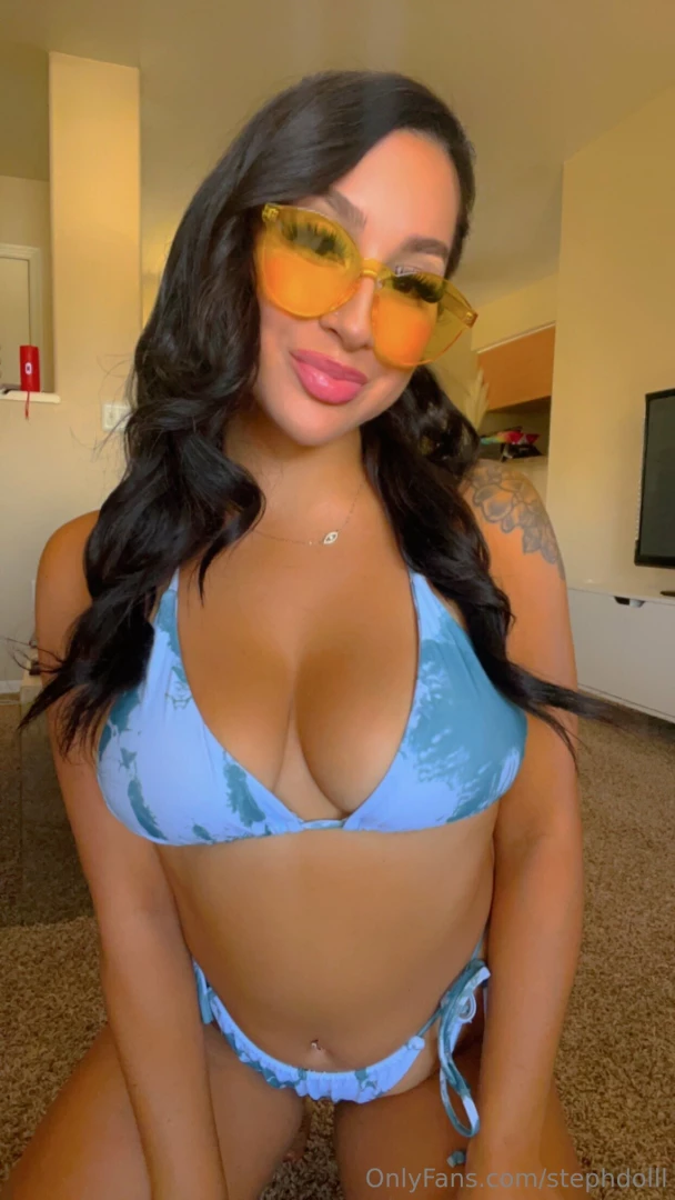 Happiness looks gorgeous on me do you agree 