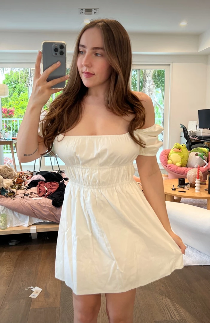 Perfect look for a romantic evening or better to take it off 