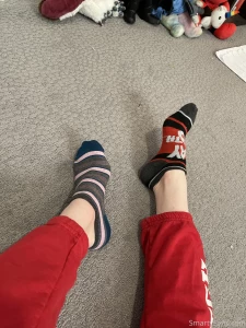 Feet fans message me for more feet pics