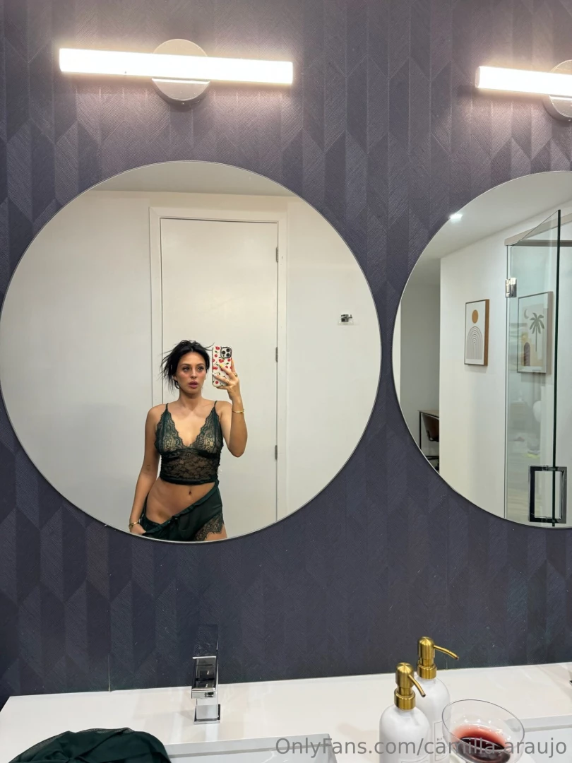 Dropping hints i want you to slide it to the side 