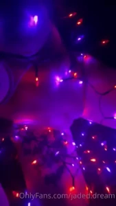 Cum play in the lights with me